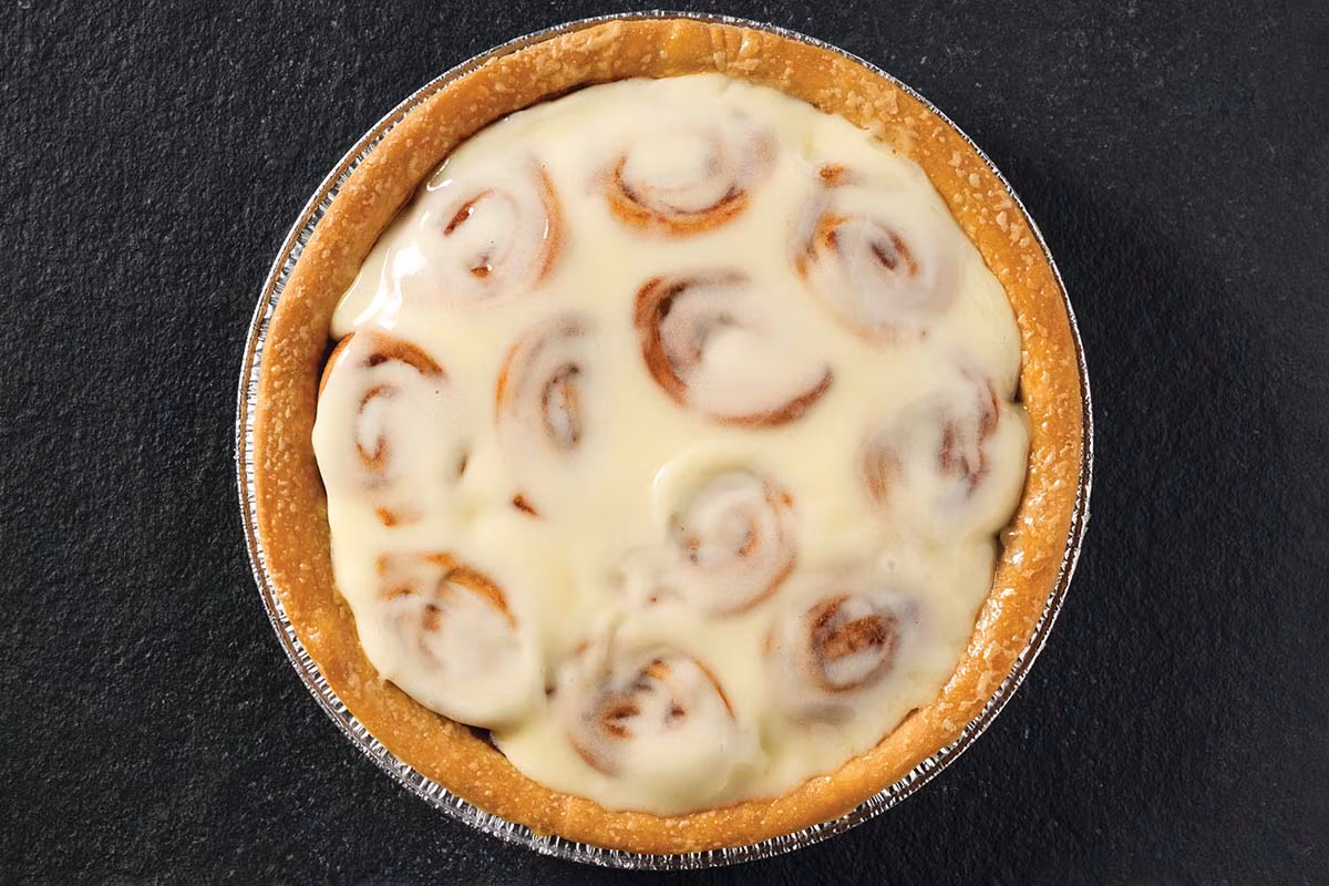 Cinnamon Roll Pie